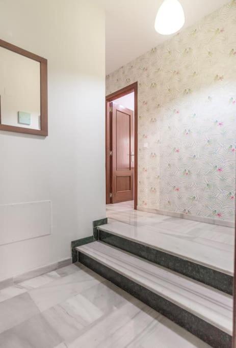 Apartament Bright, Quiet And Ground Floor In The Center *